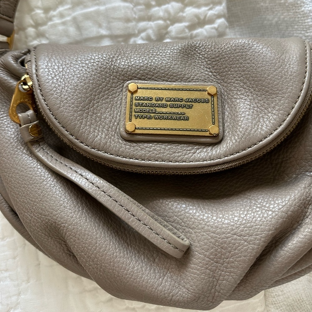 Marc by Marc Jacobs Women’s Gray Crossbody